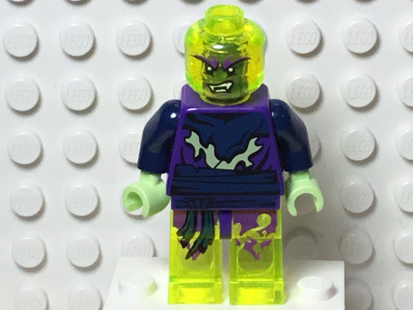 Ghost Warrior Cowler / Pyrrhus / Cyrus, njo0141 - LEGO® Ninjago Minifigure