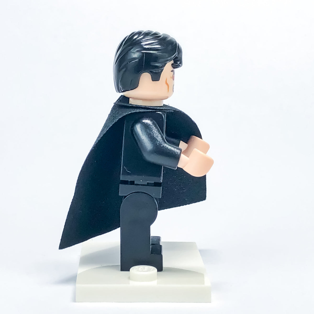 Superman in Black Costume - San Diego Comic-Con 2013, sh0137