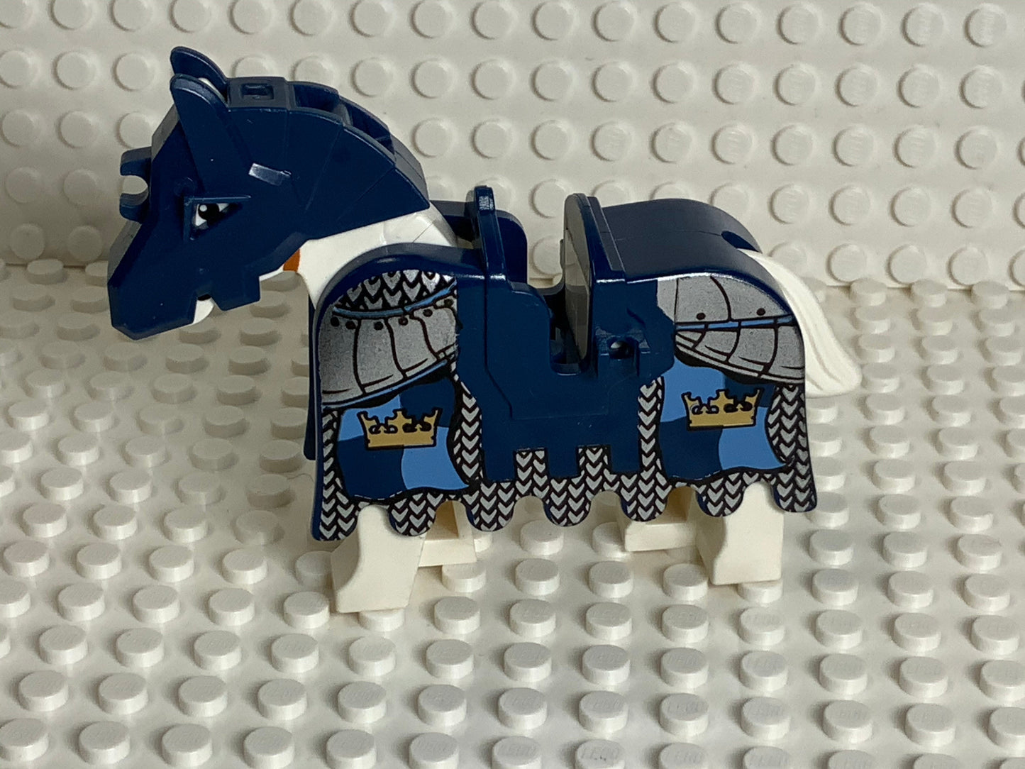 LEGO® Horse Barding, Armor Gold Crowns & Silver Chain Mail