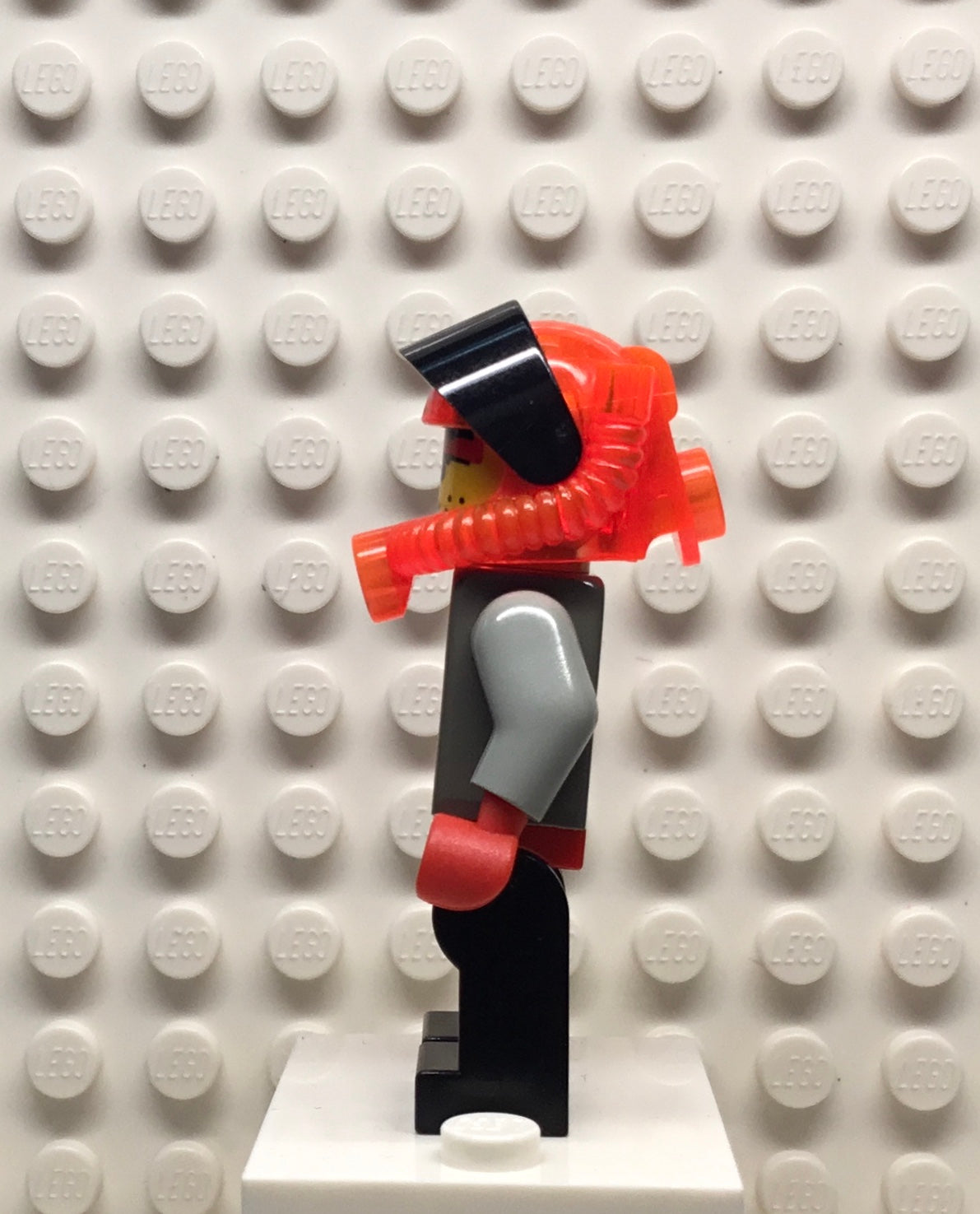Roboforce Red with Plain Legs, sp058