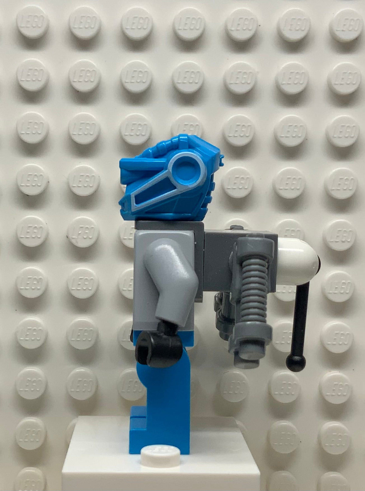 Dark Azure Robot Sidekick with Jetpack, gs002