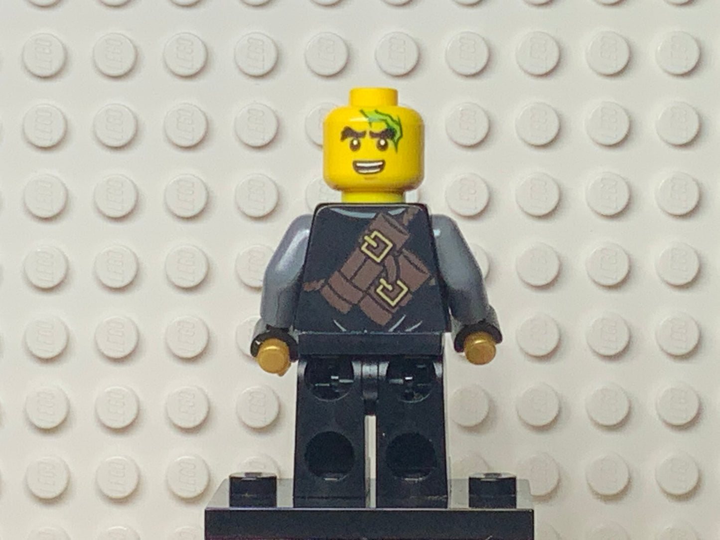 Cole (Honor Robe), njo0256 - LEGO® Ninjago Minifigure