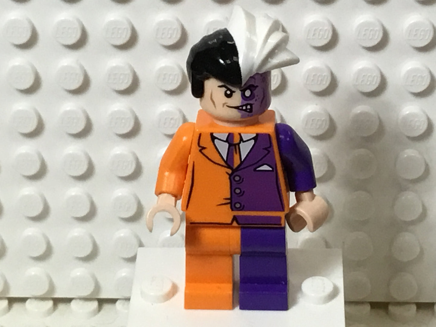 Two-Face, sh0007 - LEGO® DC Minifigure