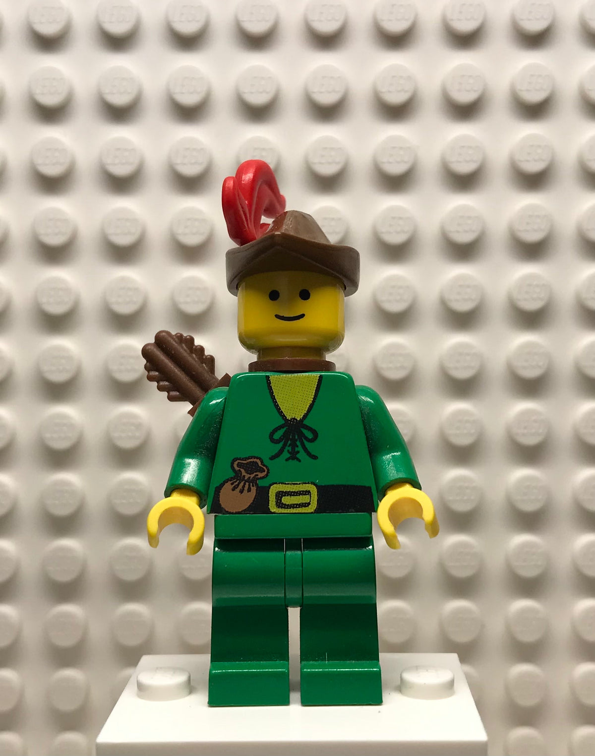 Forestman, Pouch, Brown Hat, Red 3-Feather Plume, Quiver, cas320