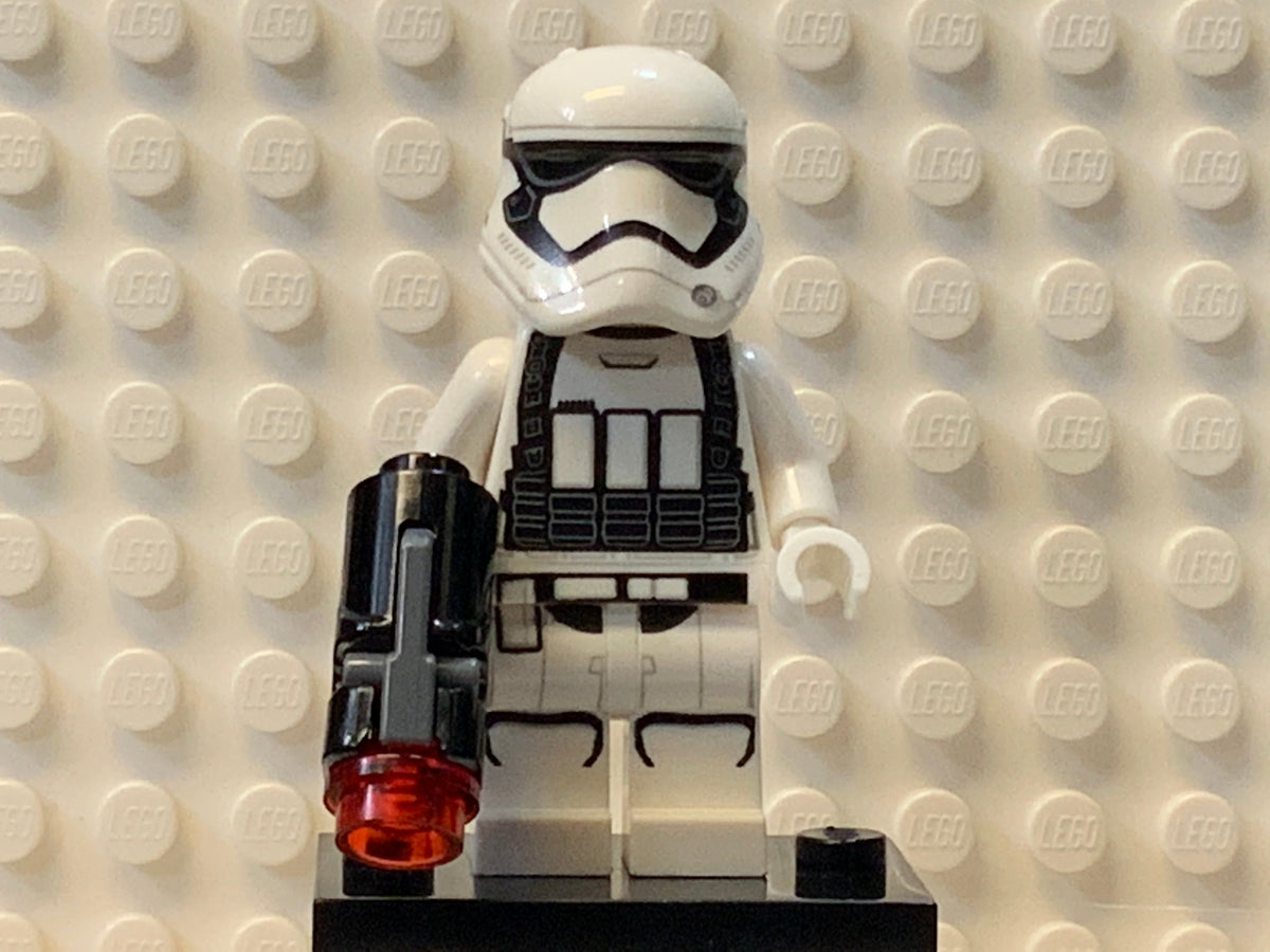 First Order Heavy Assault Stormtrooper, sw0695 (Rounded Mouth Pattern) LEGO® Star Wars Minifigure