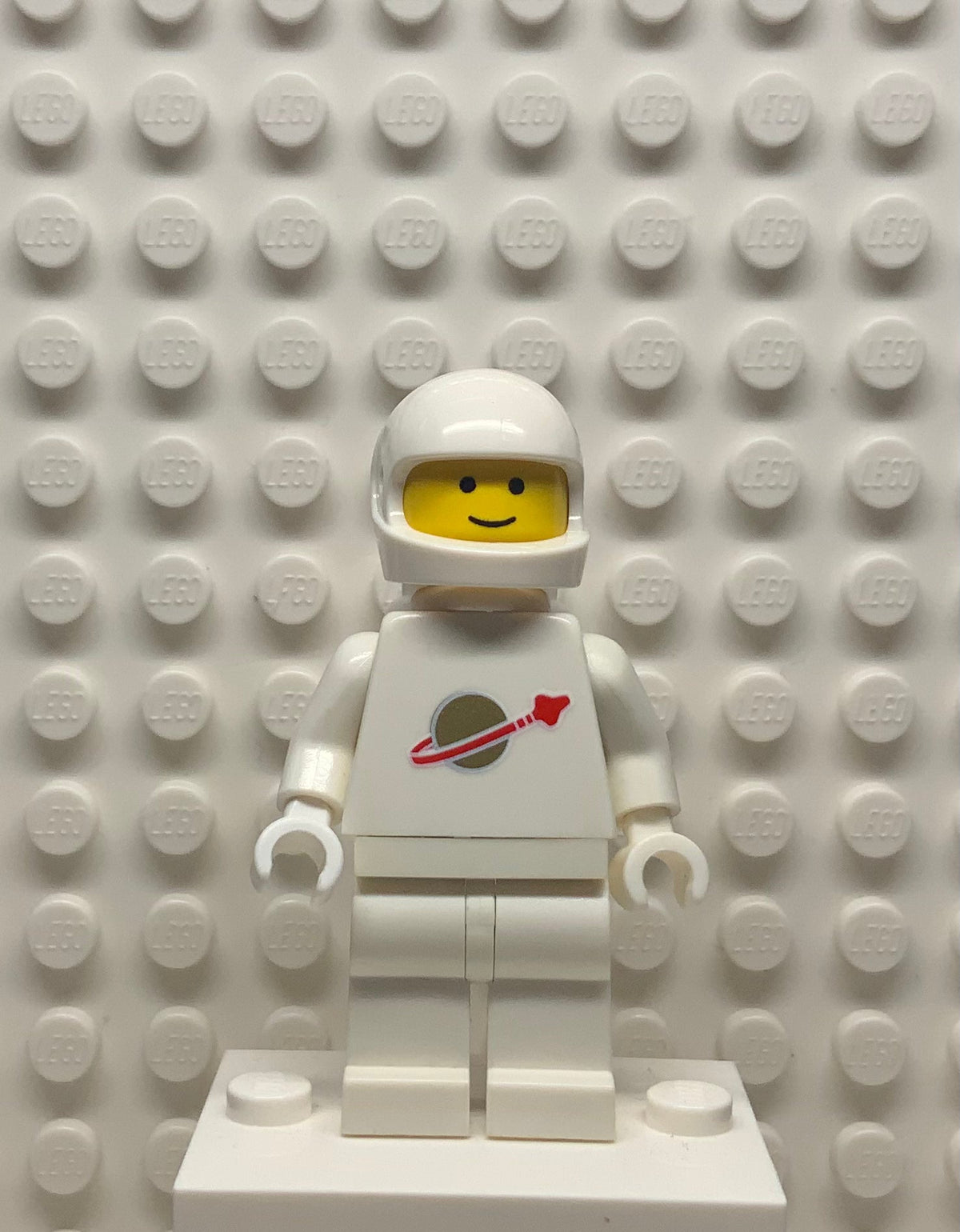 Classic Space-White with Air Tanks and Motorcycle Helmet (Reissue), sp006new