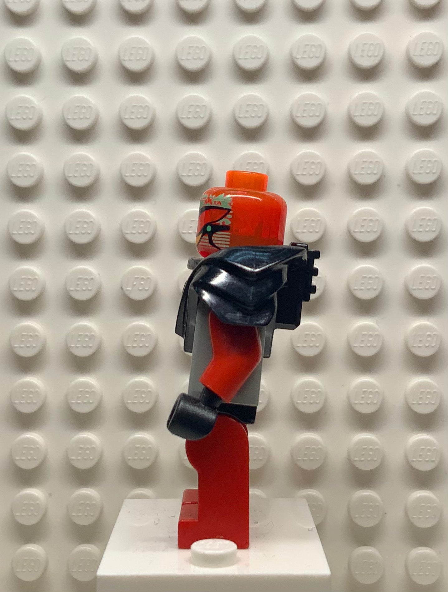 UFO Zotaxian Alien - Red Pilot with Armor and Printed Helmet (Chamon), sp046