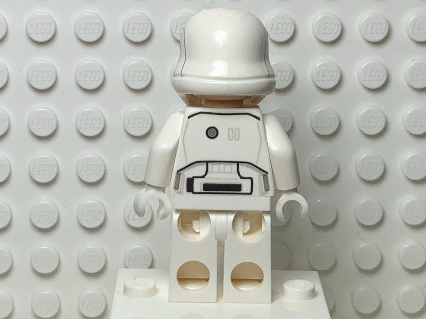 First Order Stormtrooper, sw0905 (Pointed Mouth Pattern) LEGO® Star Wars Minifigure