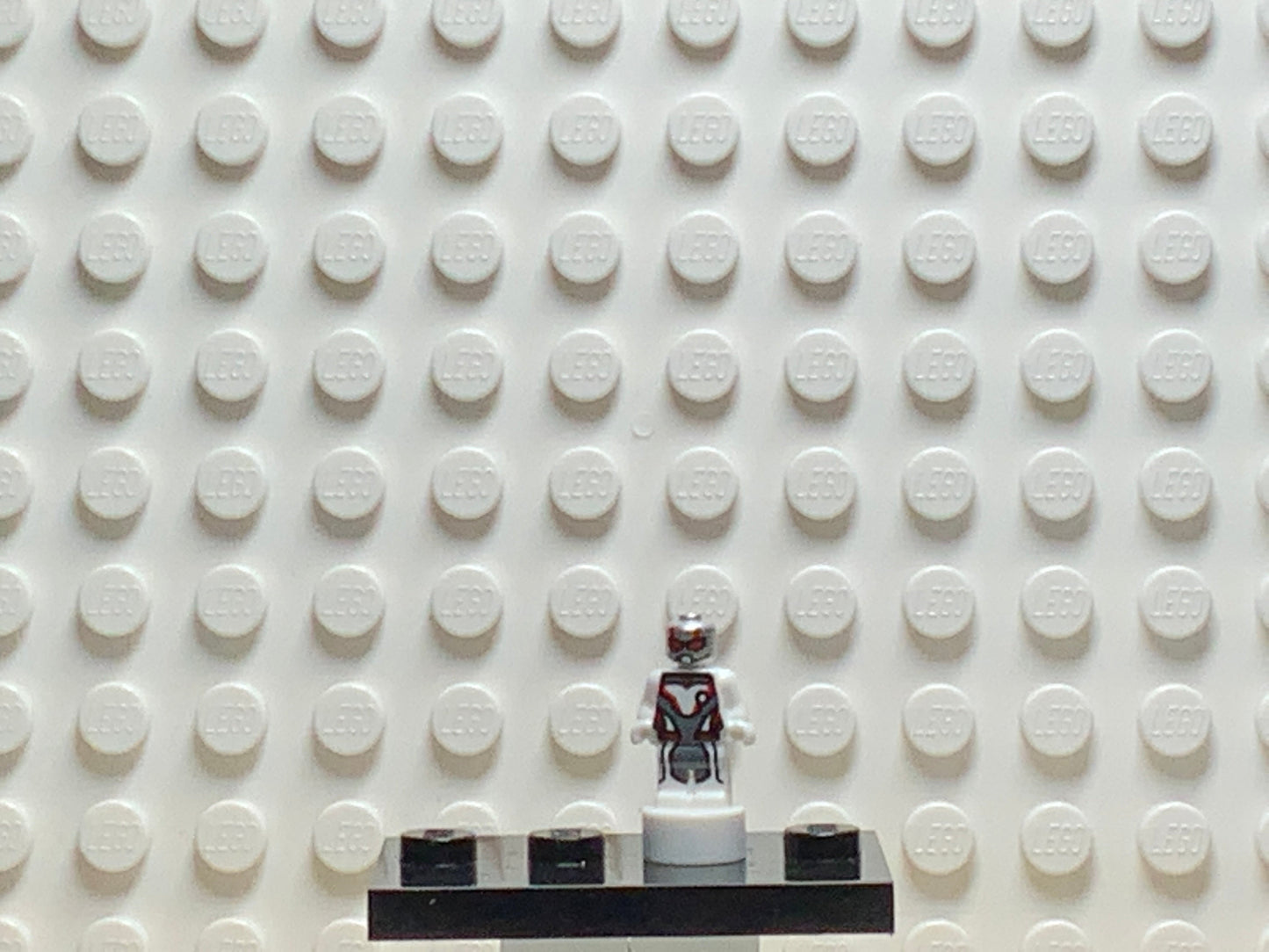 Ant-Man, 90398pb040