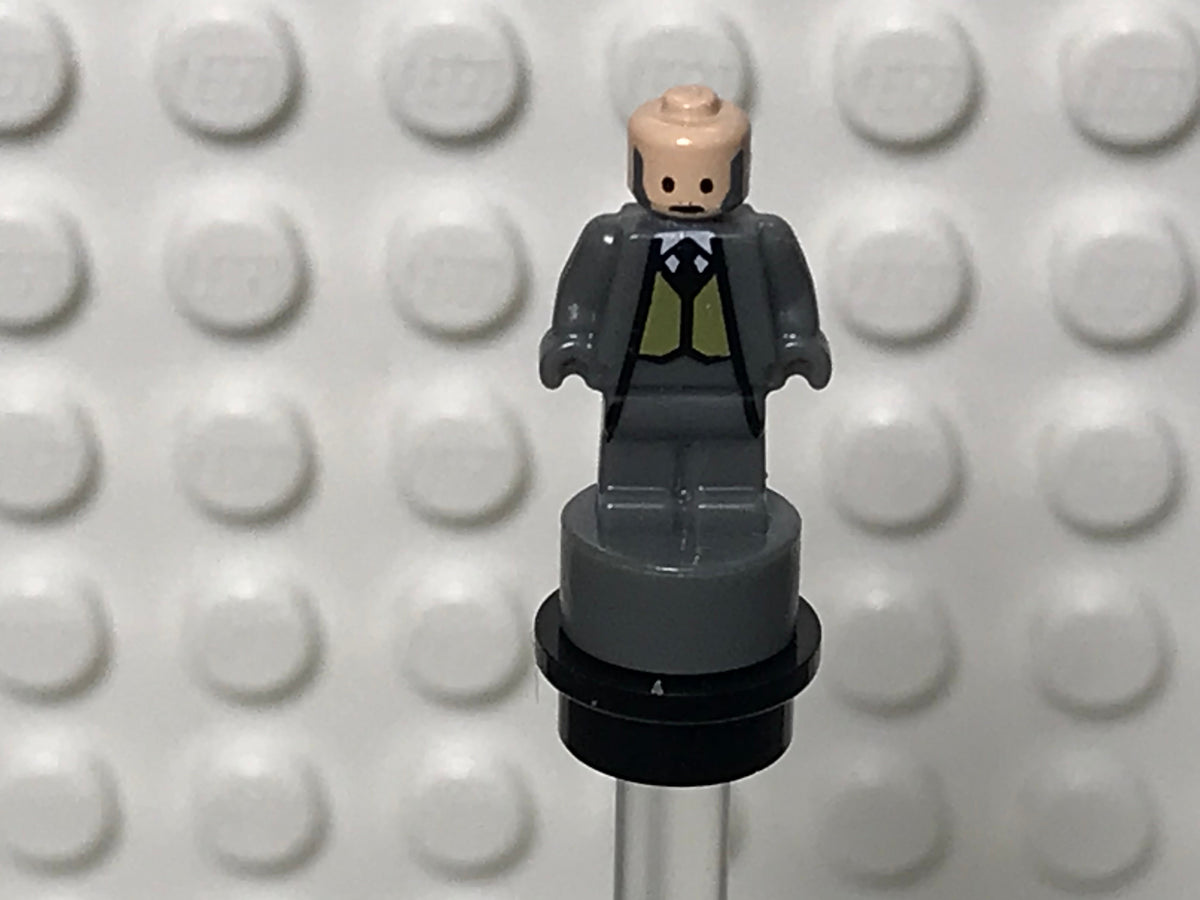 Argus Filch Statuette/Trophy, hpb025