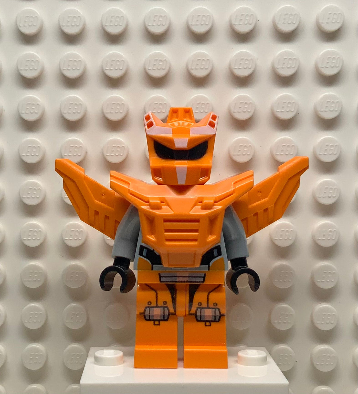 Orange Robot Sidekick, gs010
