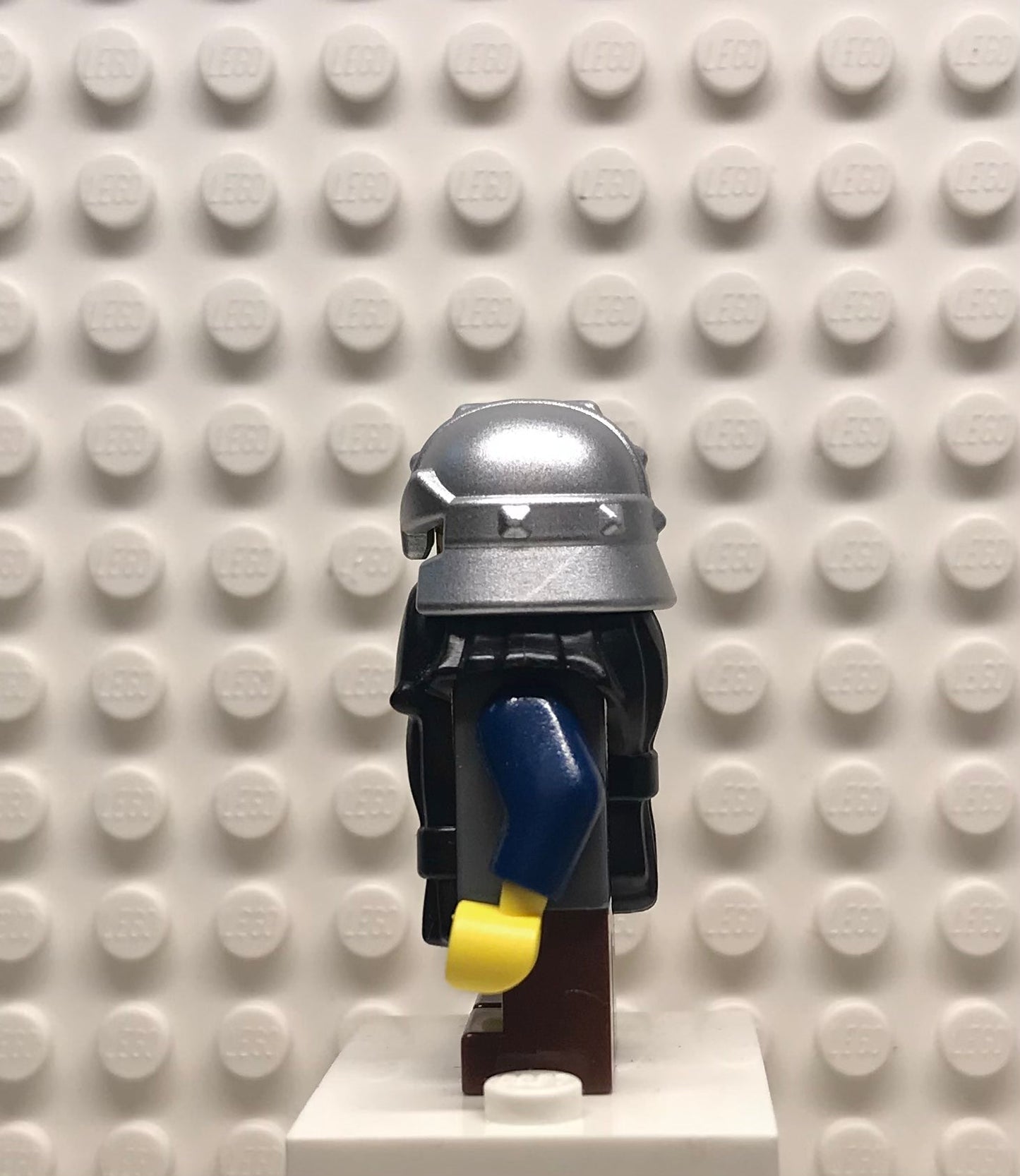 Fantasy Era, Dwarf, Black Beard, Metallic Silver Helmet with Studded Bands, Dark Blue Arms, cas354