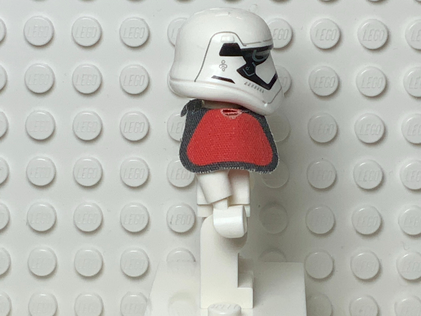 First Order Stormtrooper Officer, sw0664 (Rounded Mouth Pattern) LEGO® Star Wars Minifigure
