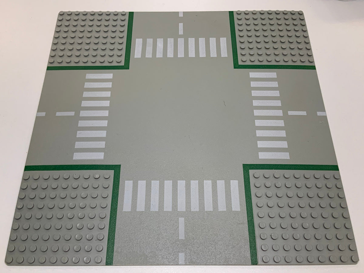 32x32 Road Baseplate 9-Stud Crossroads with Road Pattern, Part# 607p01